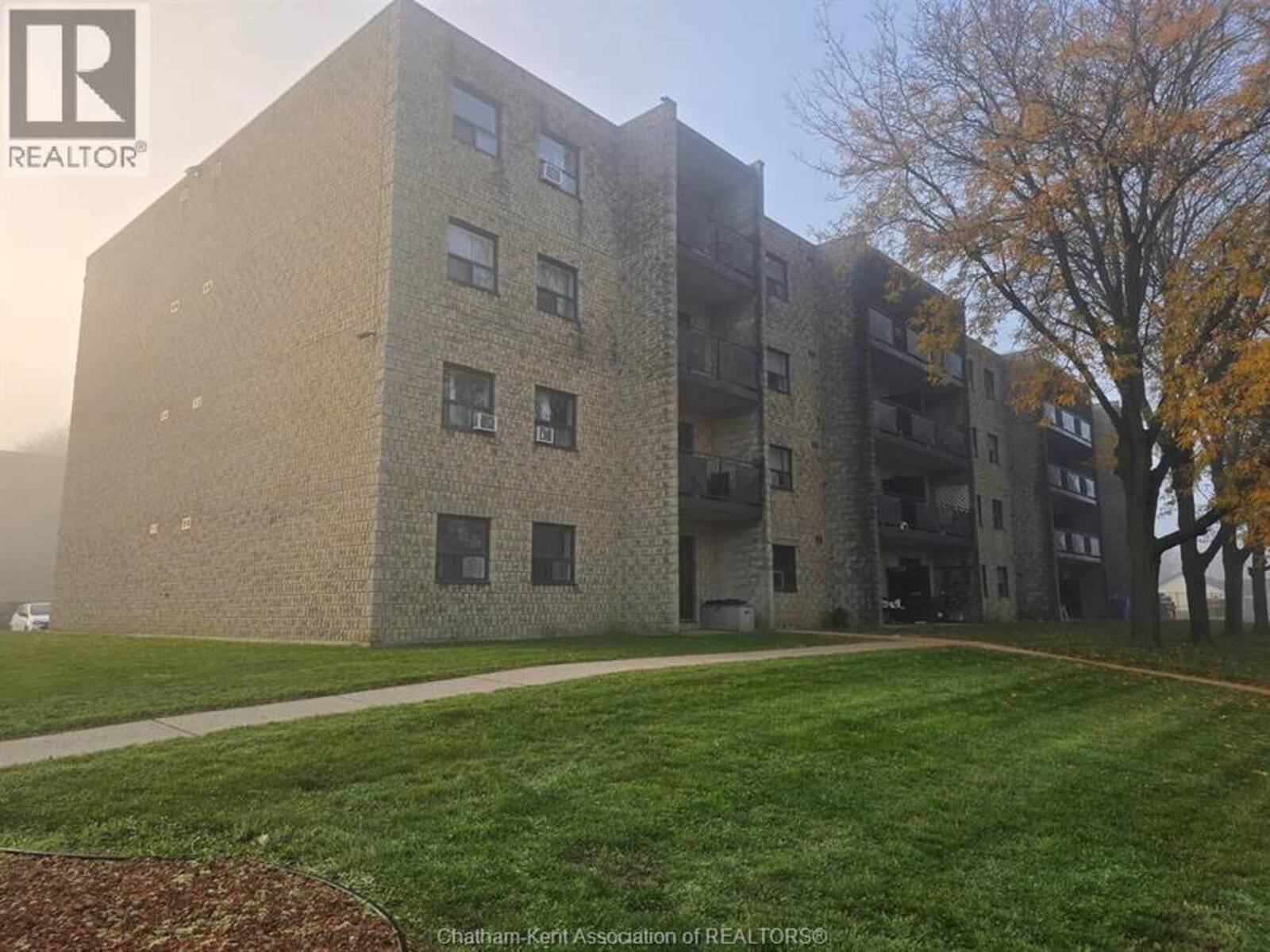 140 PARK AVENUE East Unit# 108, Chatham, Ontario N7M 3V6