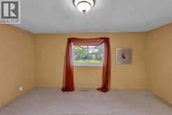 5 ROYAL CRESCENT | Chatham-Kent Ontario | Slide Image Thirty-one