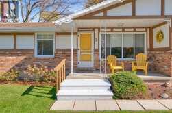 5 ROYAL CRESCENT | Chatham-Kent Ontario | Slide Image Three