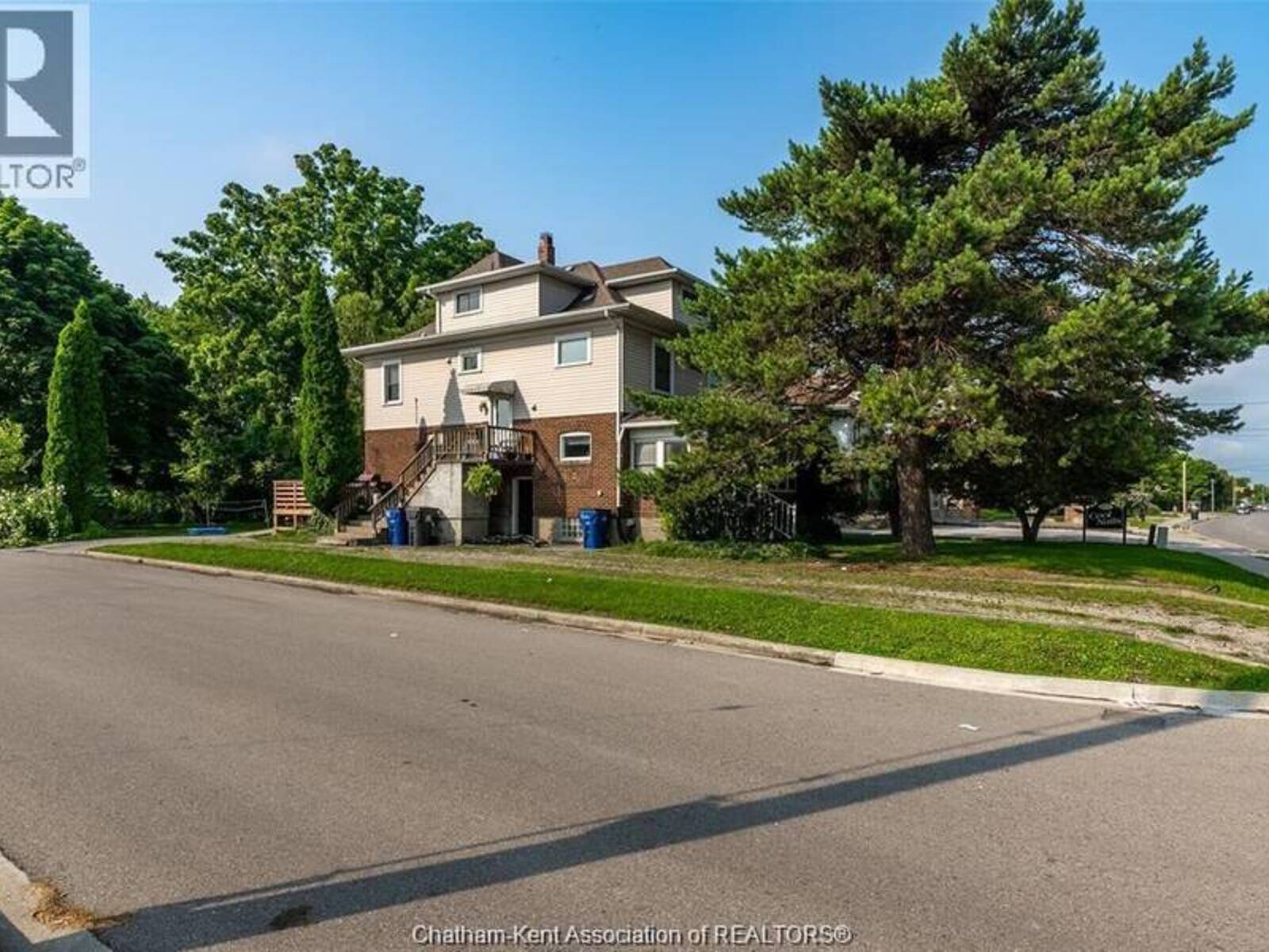 266 Grand AVENUE West, Chatham, Ontario N7L 1C1