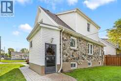 115 PRINCE ARTHUR AVENUE | Chatham Ontario | Slide Image Thirty-two