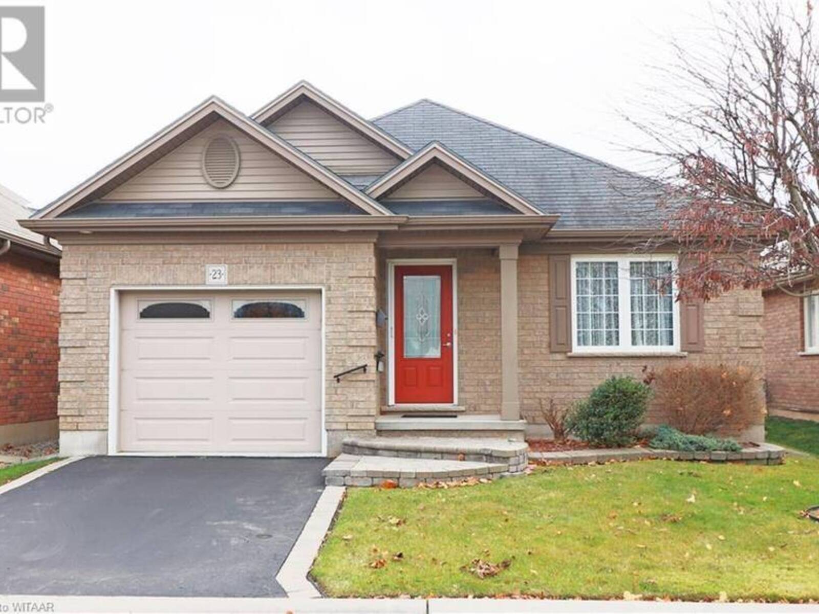 23 HOGARTH Drive, Tillsonburg, Ontario N4G 0C2