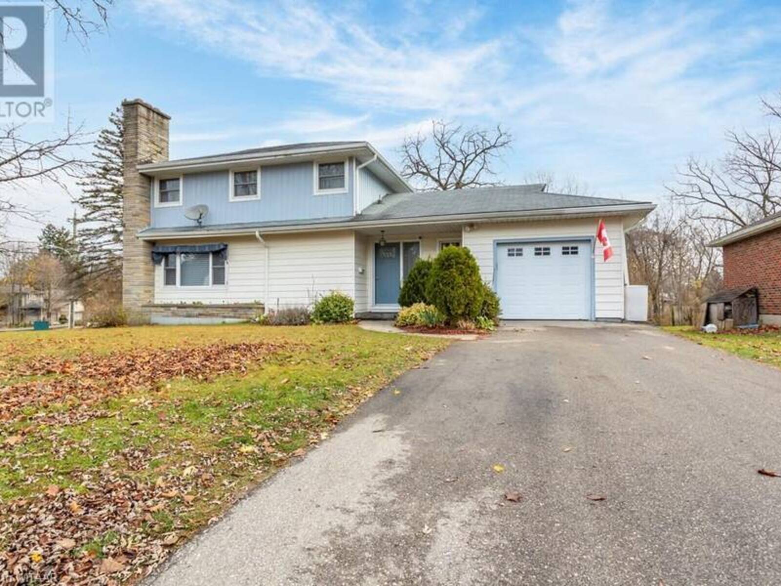 3 PARKSIDE Drive, Tillsonburg, Ontario N4G 4A1