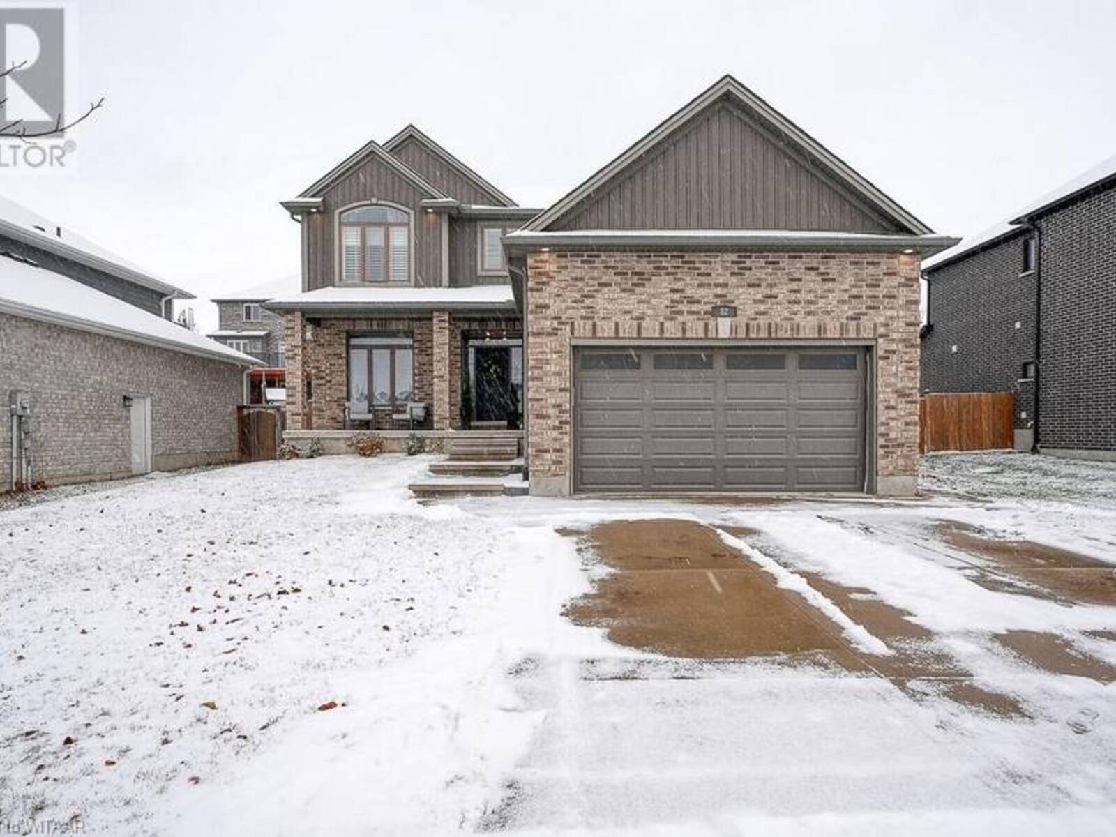 82 FIELDSTONE Crescent N, Komoka, Ontario N0L 1R0