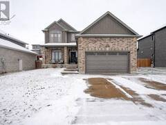 82 FIELDSTONE Crescent N Komoka Ontario, N0L 1R0