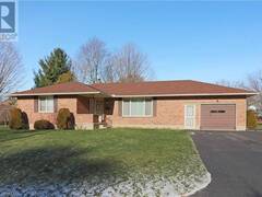 4 SEGAL Drive Tillsonburg Ontario, N4G 4T8