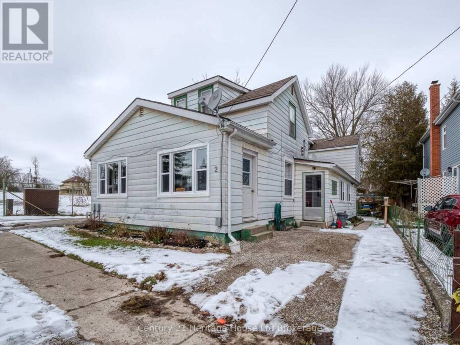 2 ELGIN STREET W, Norwich, Ontario N0J 1P0