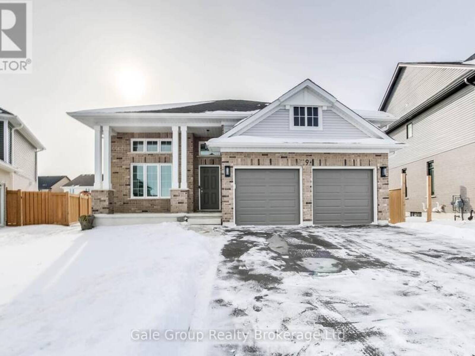 9 CLOVER CIRCLE, St. Thomas, Ontario N5R 0J3