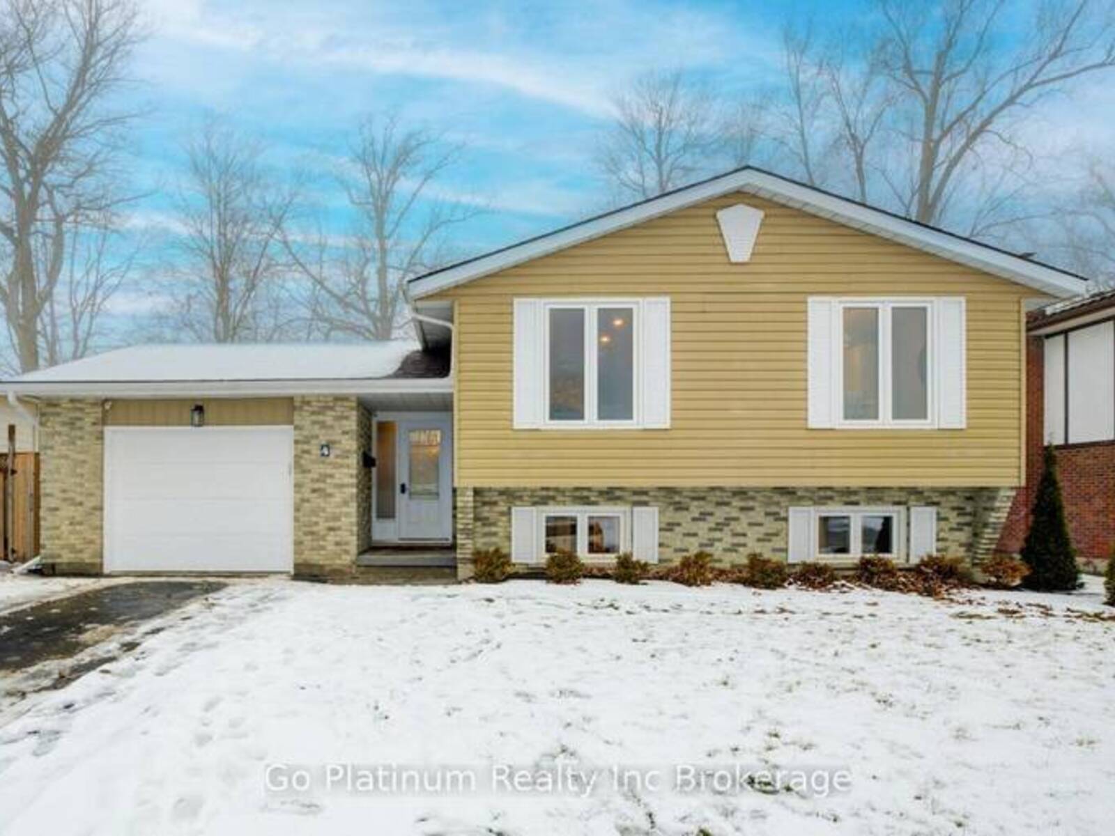 4 MOORE CRESCENT, Norwich, Ontario N0J 1P0