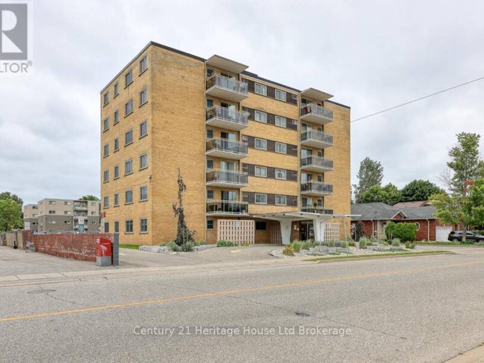 202 - 87 ST GEORGE STREET, Brantford, Ontario N3R 1V5