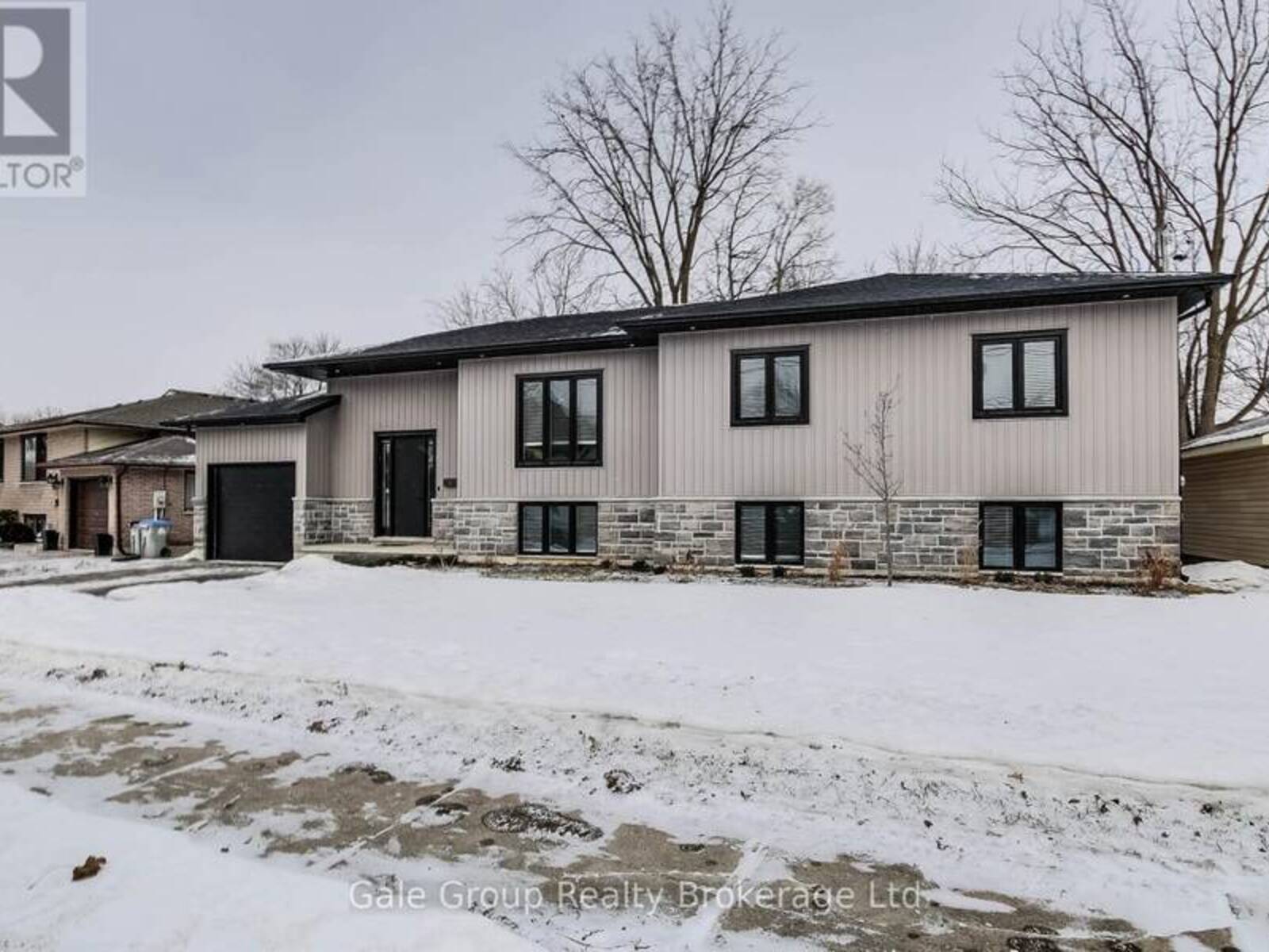 95 HENRY STREET, Strathroy-Caradoc, Ontario N7G 1E3