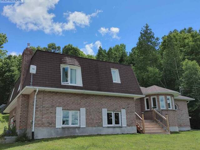 7274 HIGHWAY 534 Parry Sound Ontario, P0H 2R0 - 3 Bedrooms Waterfront Home For sale