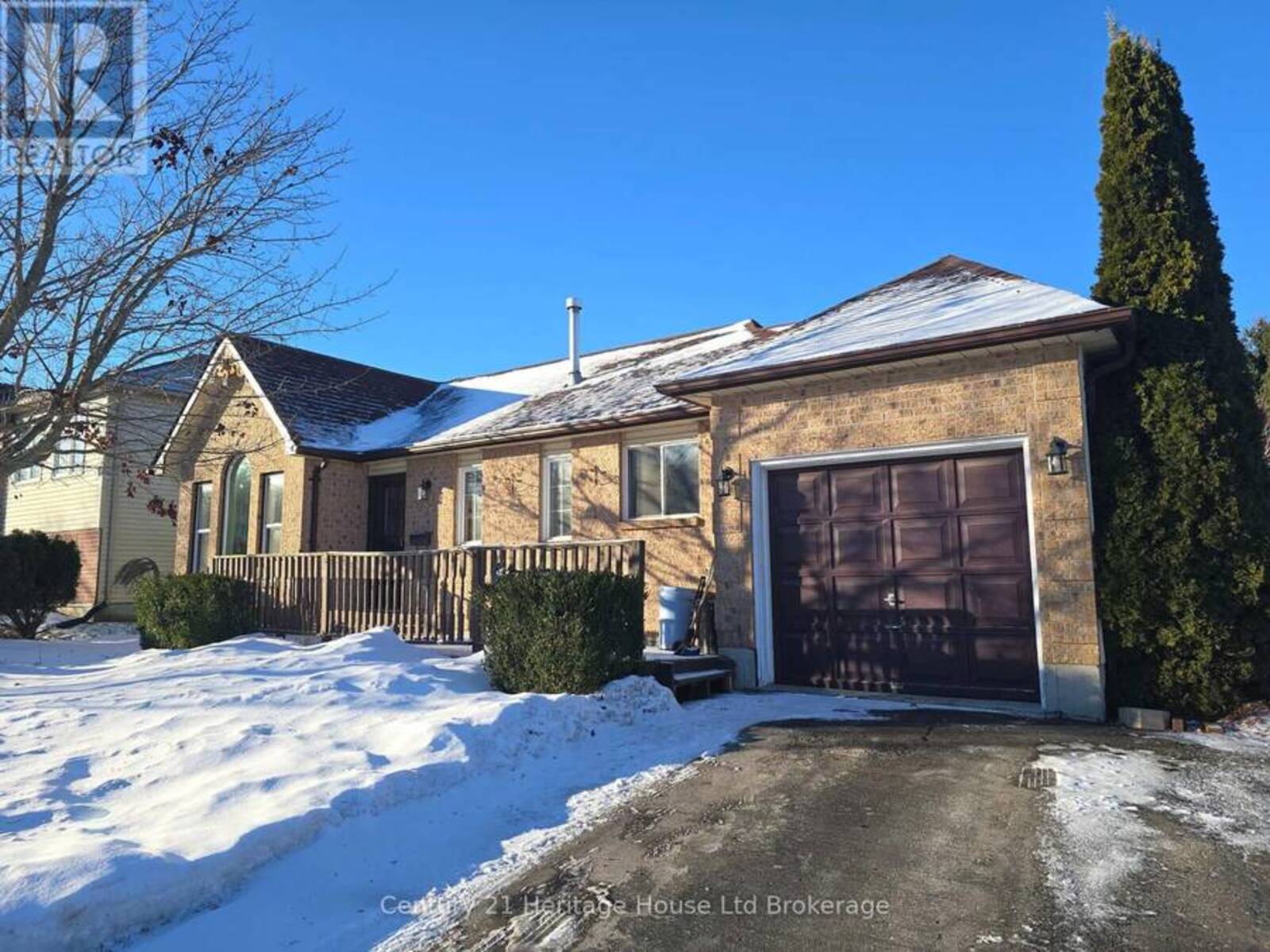 42 PEBBLE BEACH COURT, Woodstock, Ontario N4S 8X2