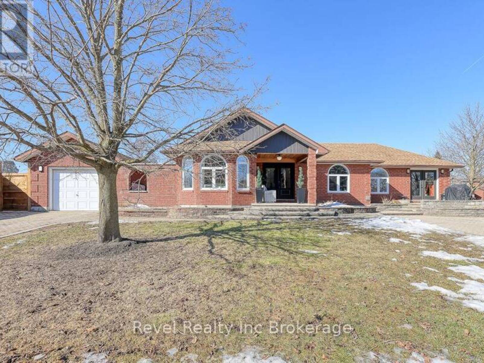 5 MARY STREET, Tillsonburg, Ontario N4G 5M2