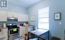 144 ADELAIDE STREET N | London Ontario | Slide Image Nineteen