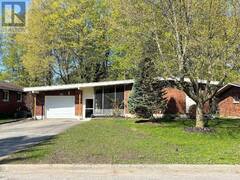 105 QUEEN STREET Tillsonburg Ontario, N4G 3H4