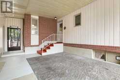 105 QUEEN STREET | Tillsonburg Ontario | Slide Image Three