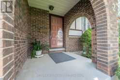 2 CRANBERRY ROAD | Tillsonburg Ontario | Slide Image Four