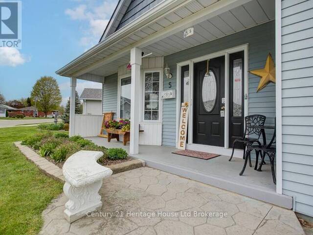 5 DEREHAM DRIVE Tillsonburg Ontario, N4G 5L8 - 2 Bedrooms Home For Sale