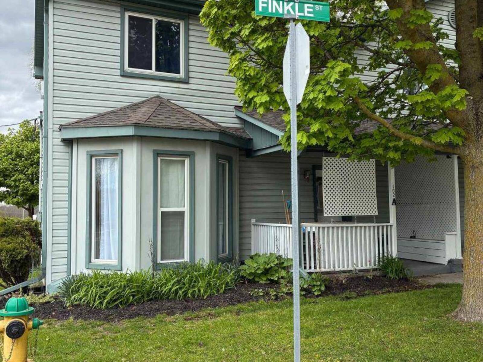 102 FINKLE STREET, Woodstock, Ontario N4S 3C8