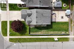 169 DIEFENBAKER DRIVE | Woodstock Ontario | Slide Image Four