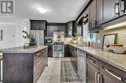 712 BLACKACRES BOULEVARD | London Ontario | Slide Image Three