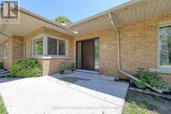 16 DELEVAN CRESCENT | Tillsonburg Ontario | Slide Image Three