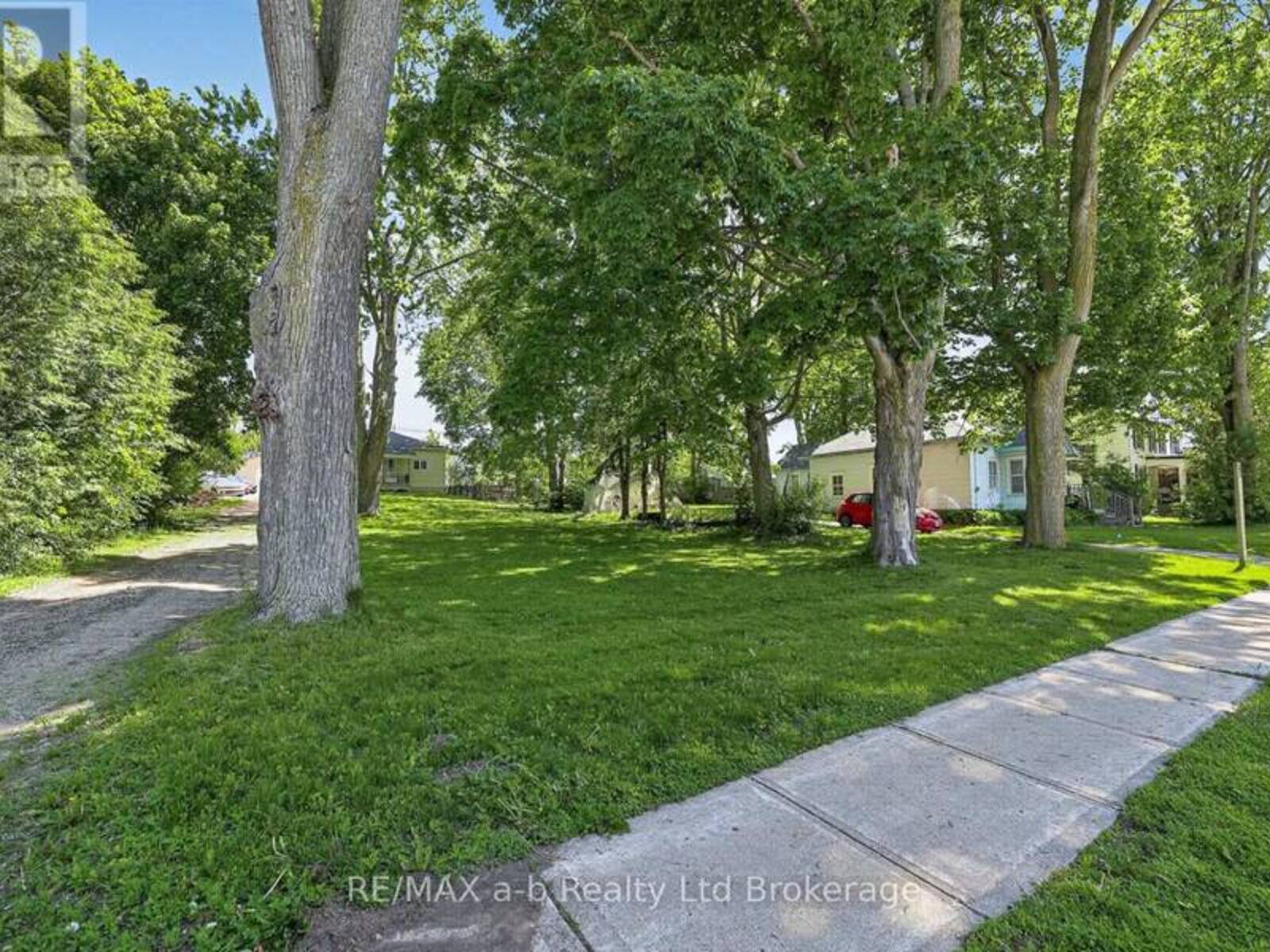 305 HALL STREET, Ingersoll, Ontario N5C 1V8