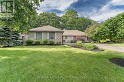 34 LORRAINE AVENUE | Tillsonburg Ontario | Slide Image Two