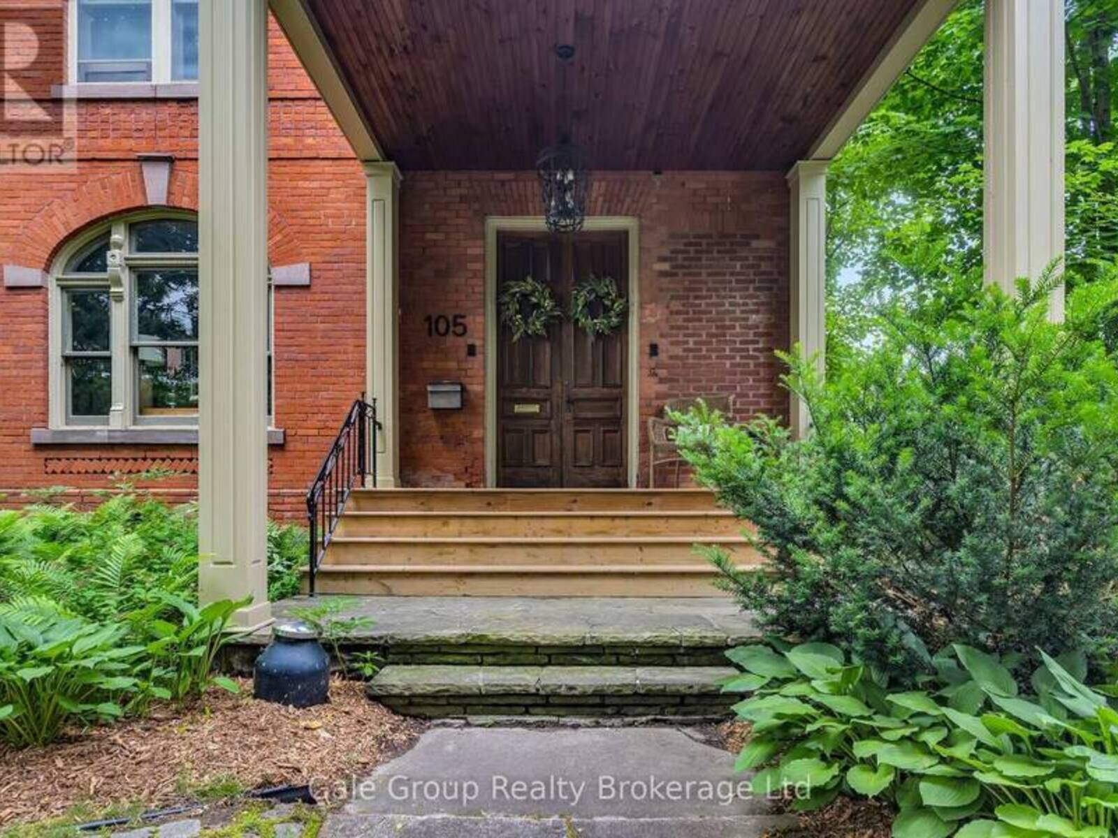 105 VANSITTART AVENUE, Woodstock, Ontario N4S 6E5