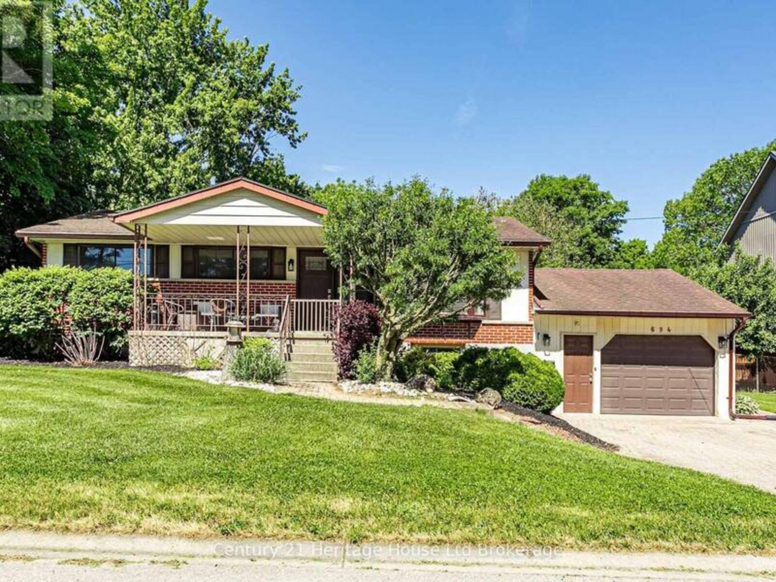 694 QUEEN STREET, Innerkip, Ontario N0J 1M0
