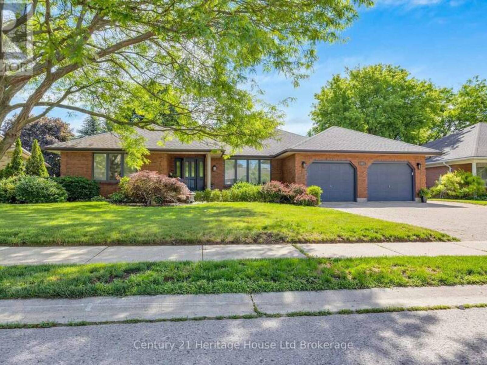 42 ALEXANDER AVENUE, Tillsonburg, Ontario N4G 4Z1