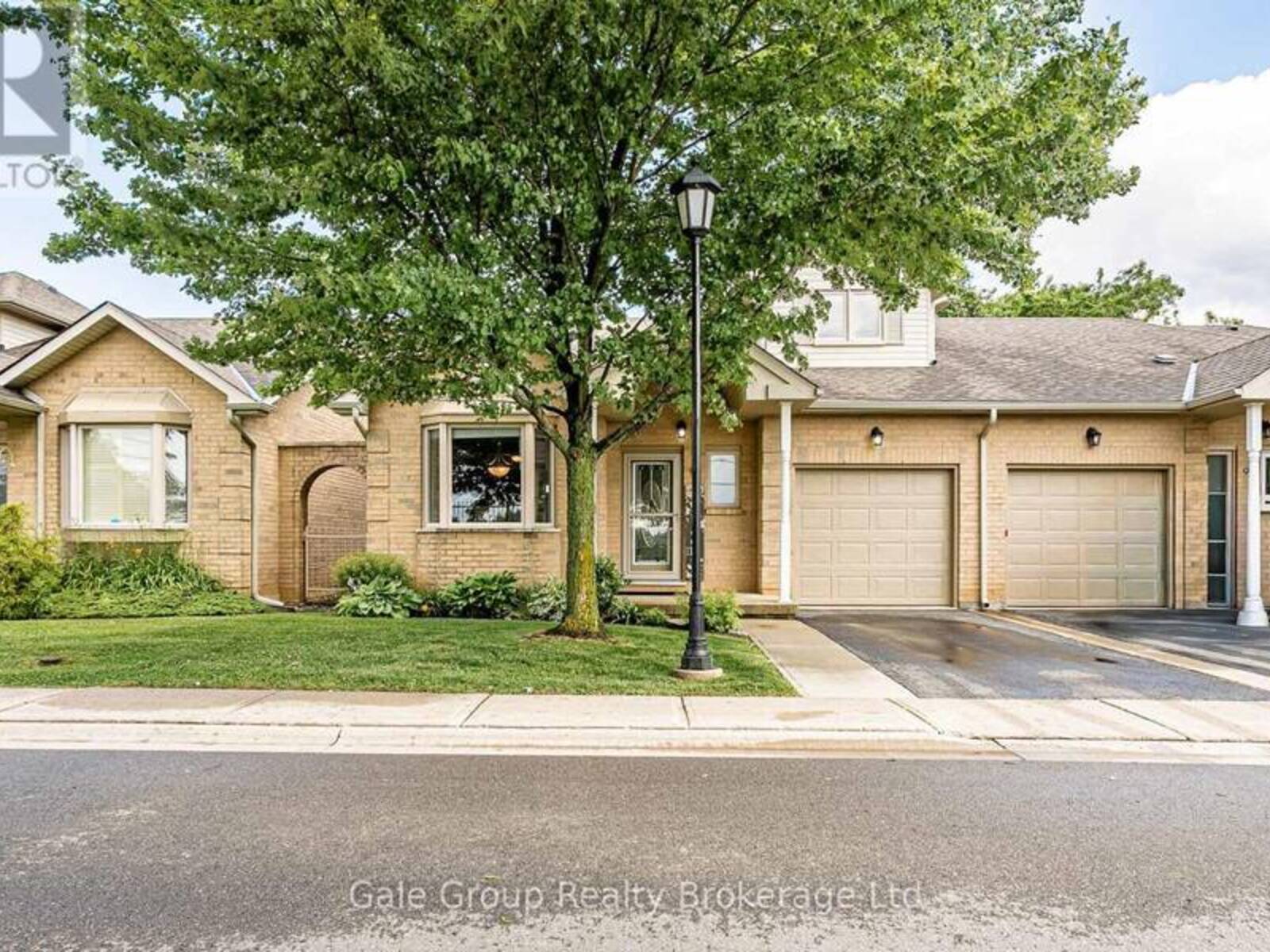 94 GREENTRAIL DRIVE, Hamilton, Ontario L0R 1W0