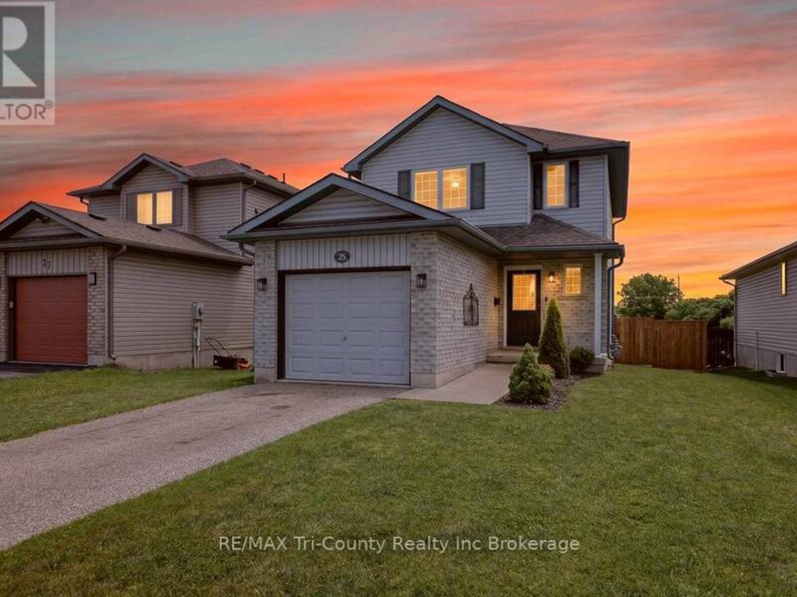 25 HERFORD STREET, Tillsonburg, Ontario N4G 4V1