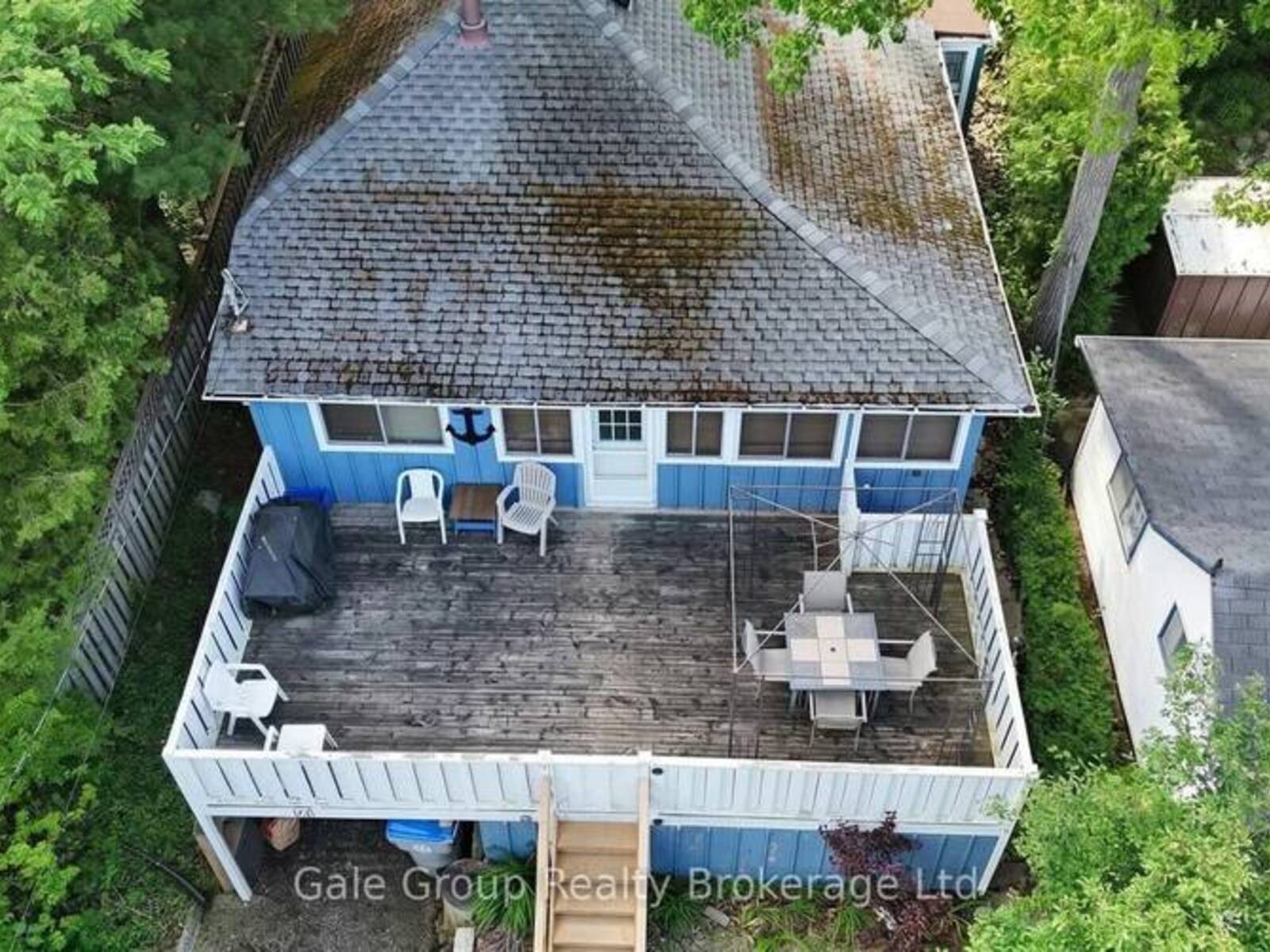 26 WOODWARD AVENUE, Grand Bend, Ontario N0M 1T0