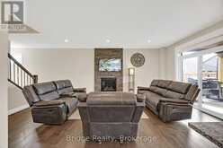 256 TAMARACK BOULEVARD | Woodstock Ontario | Slide Image Twelve