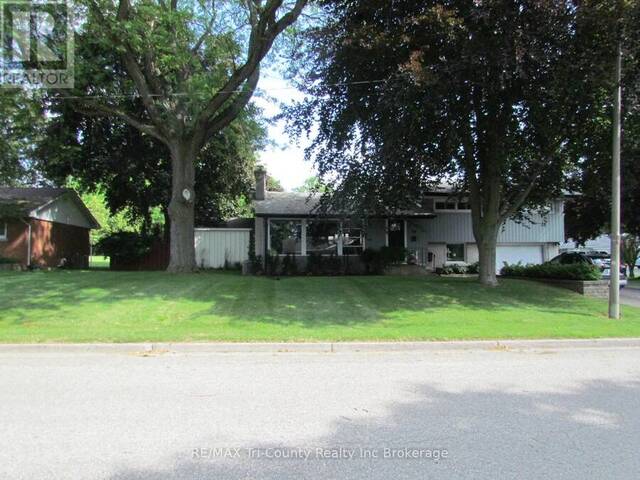 30 FAIRFIELD CRESCENT Tillsonburg Ontario, N4G 2B4 - 3 Bedrooms Home For Sale