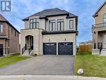 125 PRINCE CHARLES CRESCENT | Woodstock Ontario | Slide Image Two