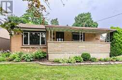 32A GLENDALE DRIVE | Tillsonburg Ontario | Slide Image Three