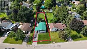 925 SUNSET BOULEVARD | Woodstock Ontario | Slide Image Four
