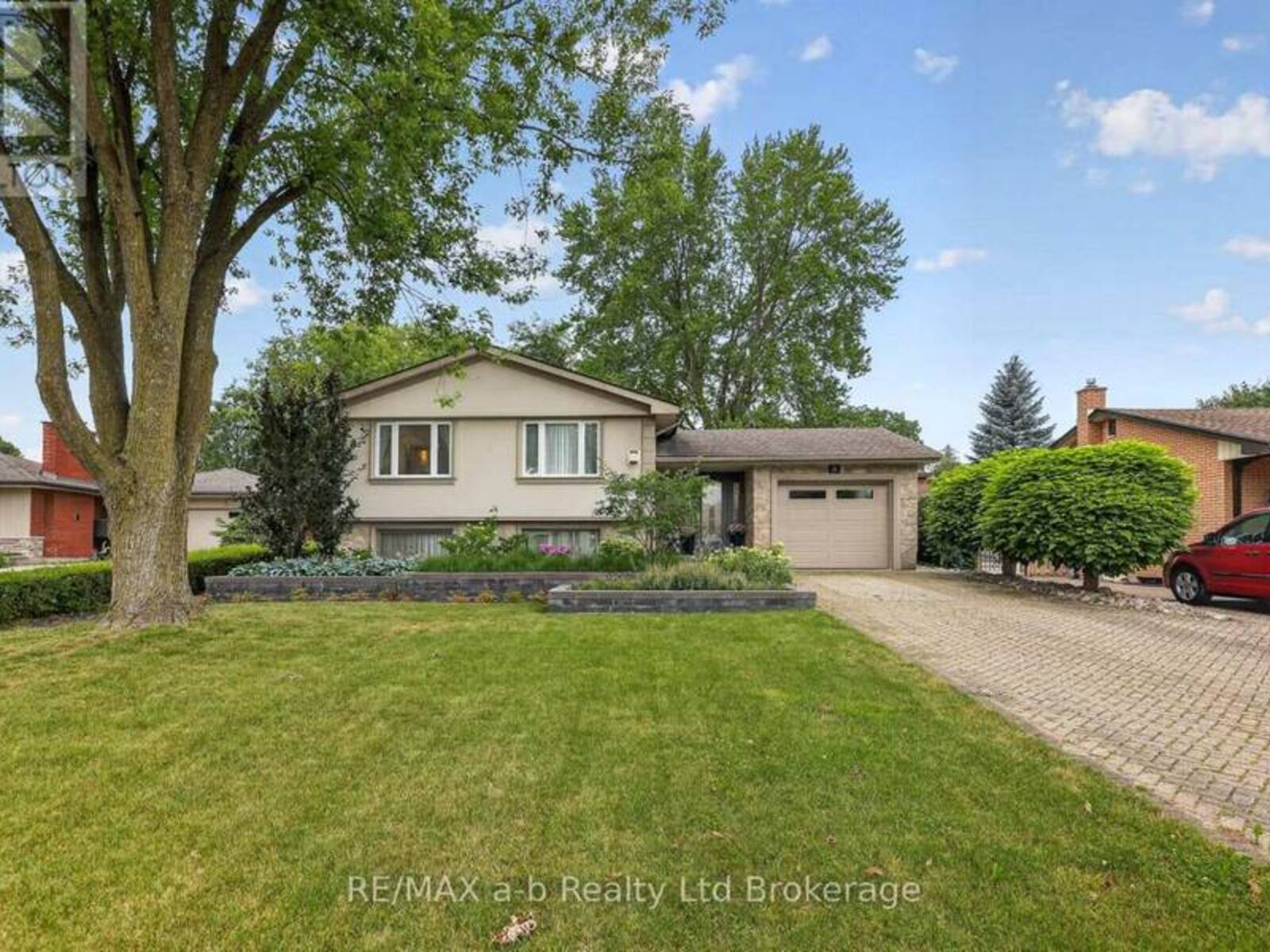 11 PRINCESS PARK ROAD, Ingersoll, Ontario N5C 1X7