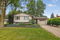 11 PRINCESS PARK ROAD | Ingersoll Ontario | Slide Image Three