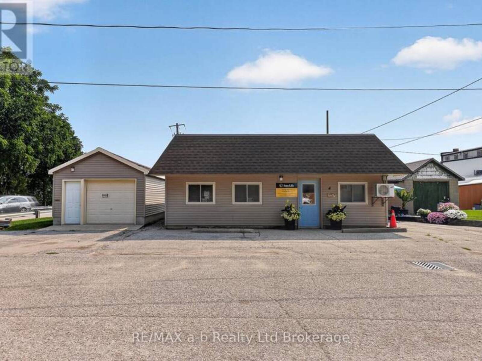 4 WASHINGTON STREET, Norwich, Ontario N0J 1P0
