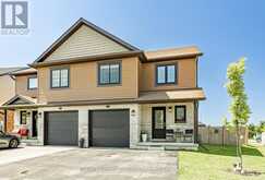 38 AMBER STREET | Waterford Ontario | Slide Image Four