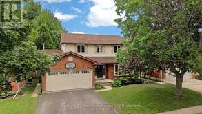 27 SIOUX CRESCENT | Woodstock Ontario | Slide Image Six