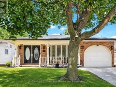 18 LOCUST CRESCENT London Ontario, N6E 2K2