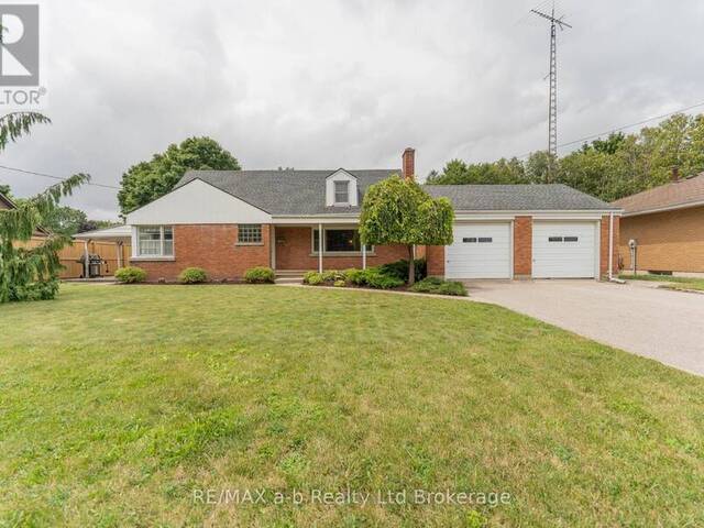 81 VIENNA ROAD Tillsonburg Ontario, N4G 3C9 - 3 Bedrooms Home For Sale