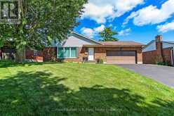 28 WOODCOCK DRIVE | Tillsonburg Ontario | Slide Image One