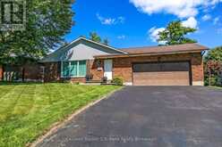 28 WOODCOCK DRIVE | Tillsonburg Ontario | Slide Image Two