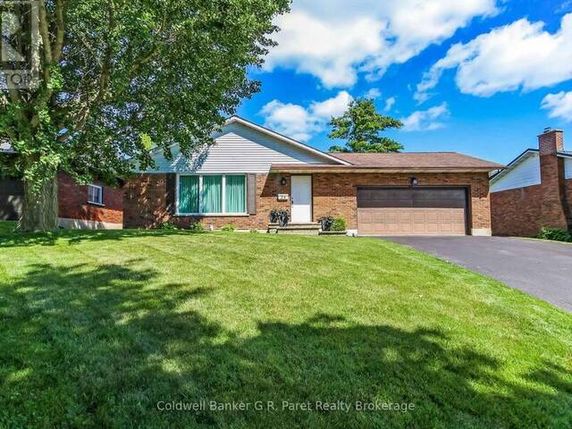 28 WOODCOCK DRIVE Tillsonburg Ontario, N4G 4M2 - 3 Bedrooms Home For Sale